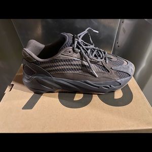 Adidas Yeezy Boost 700 V2 Geode Size 11